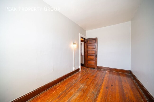 Building Photo - Available Now! Newly Renovated 2 Bedroom T...