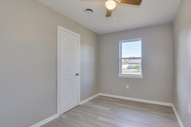 Building Photo - 3635 Spanish Trace Dr