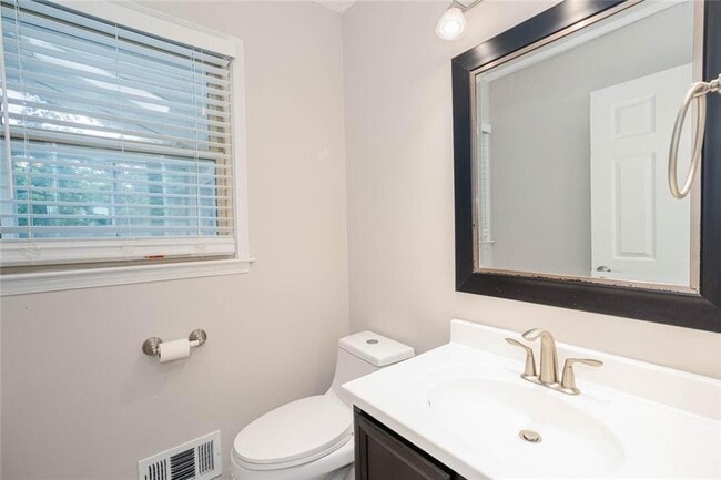 Building Photo - 3281 Mitsy Forest Way NE