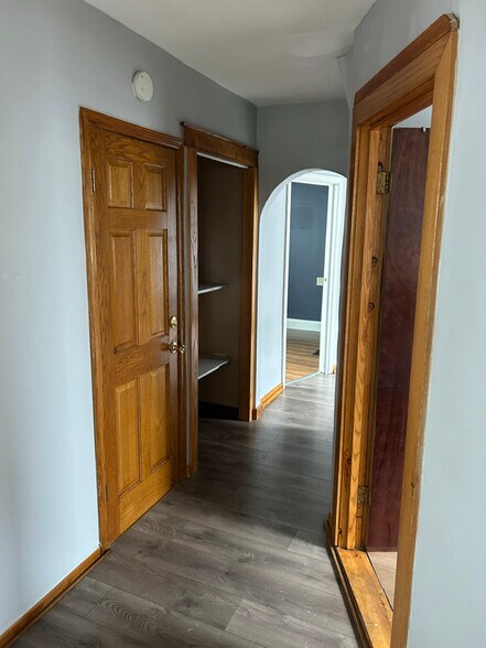 Building Photo - 7412 S Green St