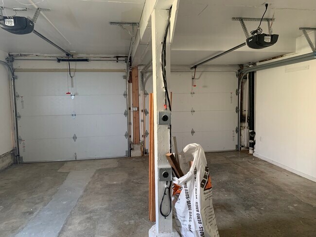 Building Photo - 3310 Fasman Dr
