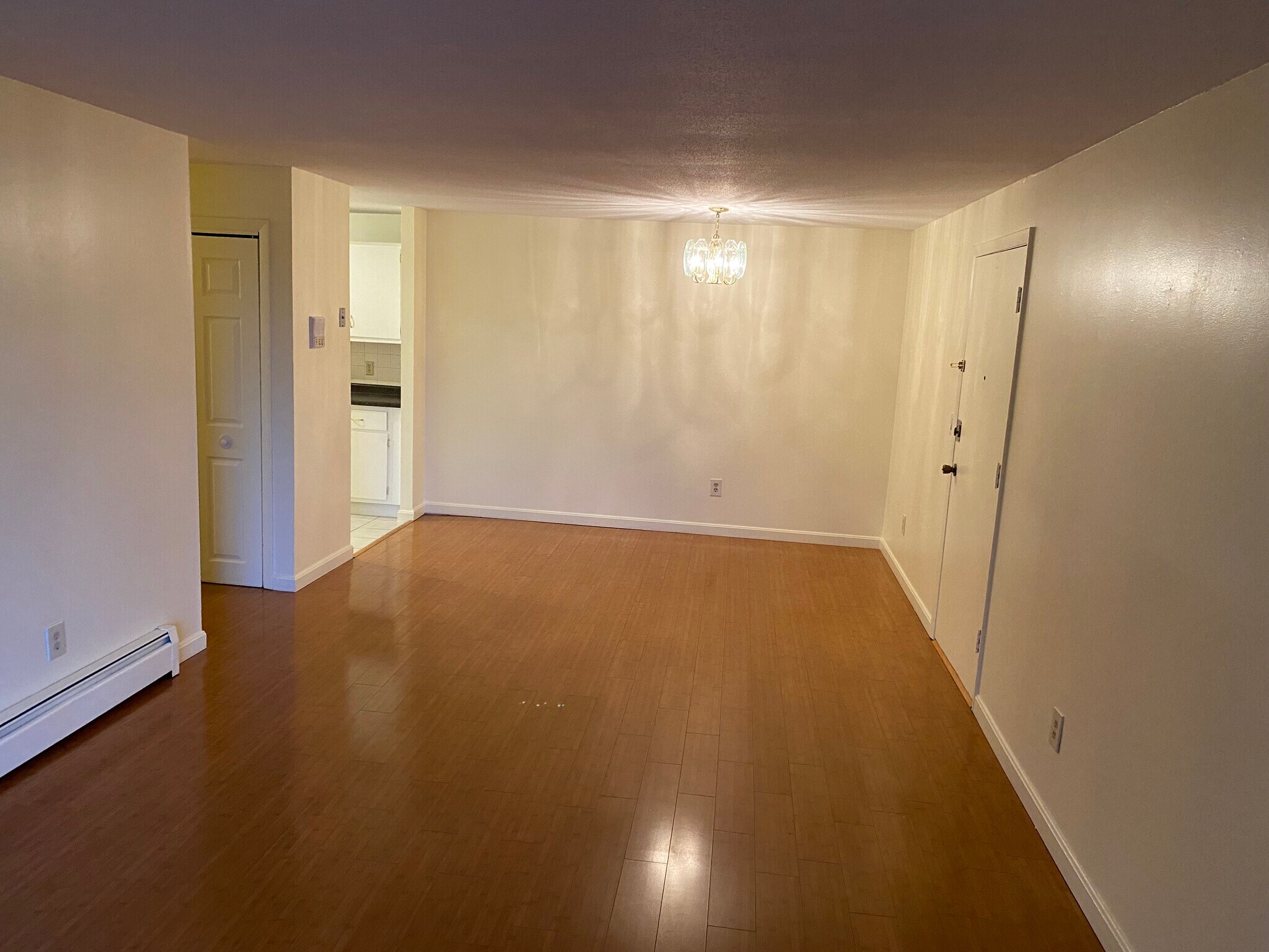 Building Photo - 134 Mammoth Rd