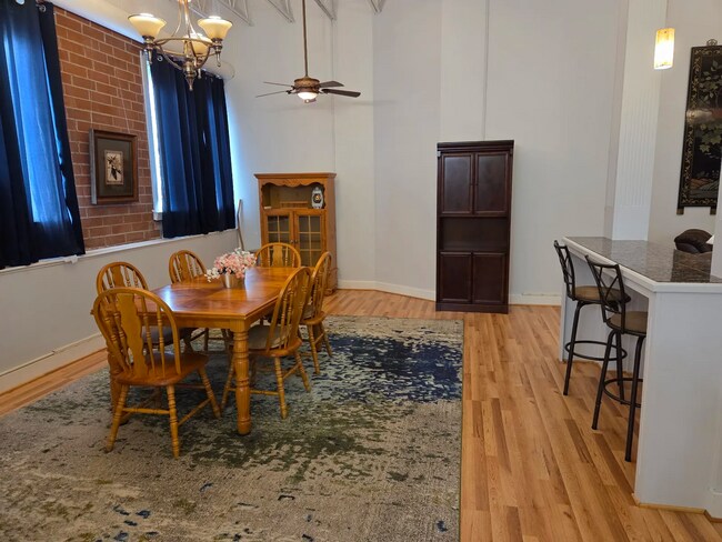 Building Photo - 212 Hice Ave