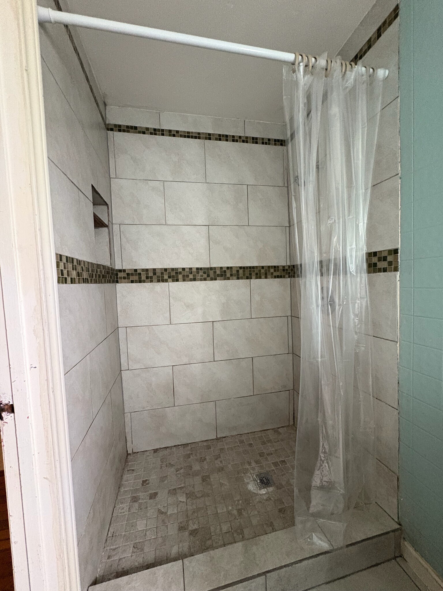 Shower - 134 Roberts St