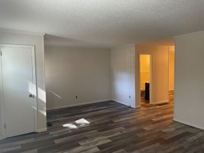 Building Photo - 2519 Hawksbury Ln
