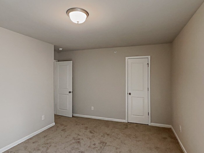 Building Photo - 1052 Wedgewood Ct NE