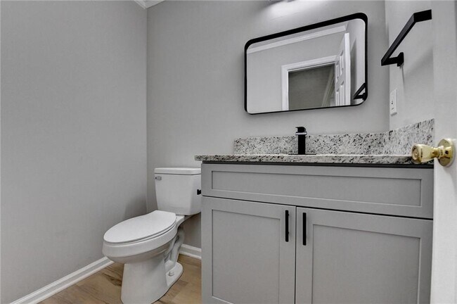 Building Photo - 3876 Meadow Creek Dr