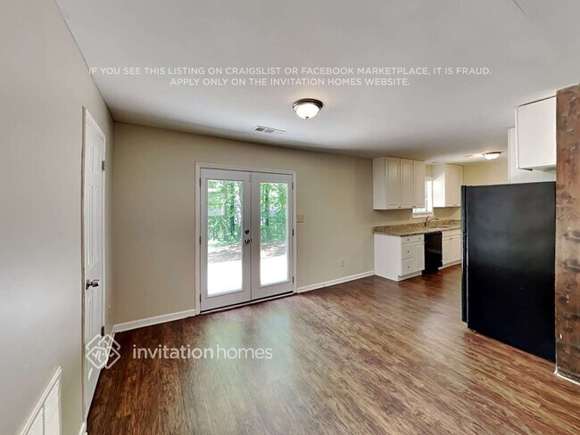 Building Photo - 1800 Silver Leaf Ct SW