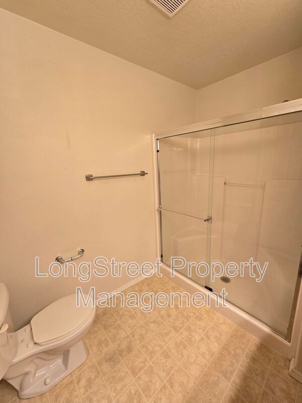 Building Photo - 3008 NW Morning Glory Dr
