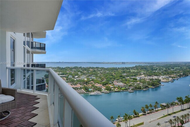 Building Photo - 4775 Collins Ave