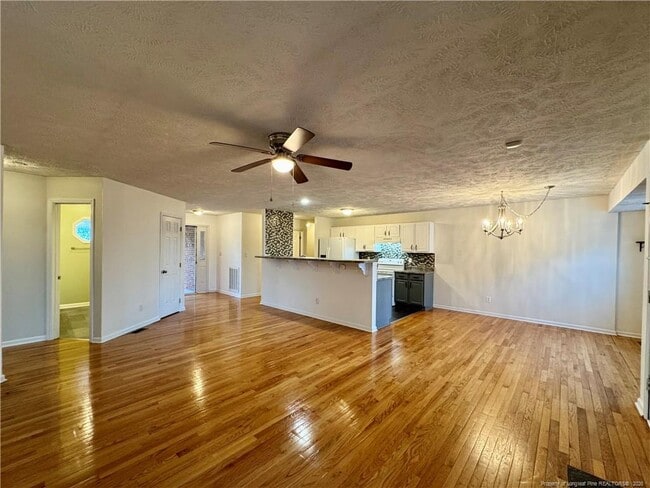 Building Photo - 115 Zane Dr