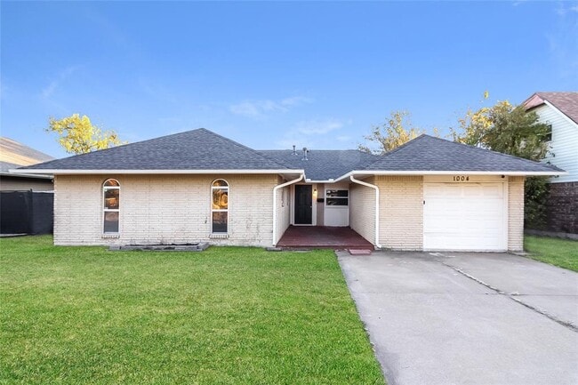 Primary Photo - 1004 NW 19th St