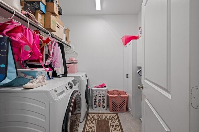 Building Photo - 13217 Ridings Dr