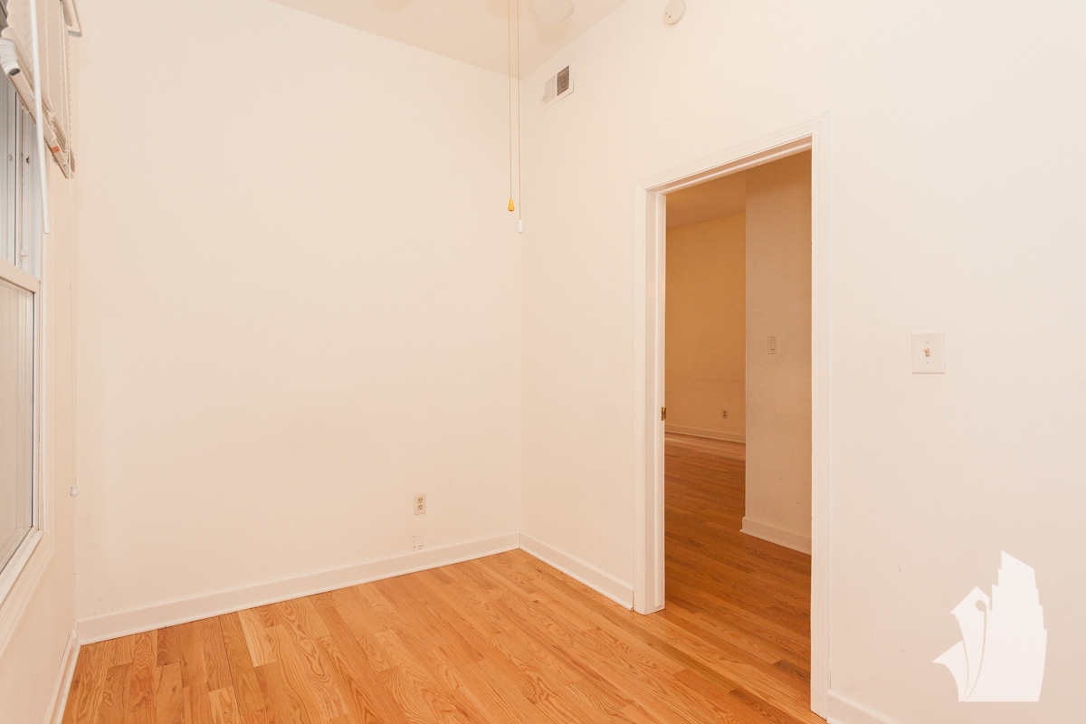 Building Photo - 2638 Wilton N Ave