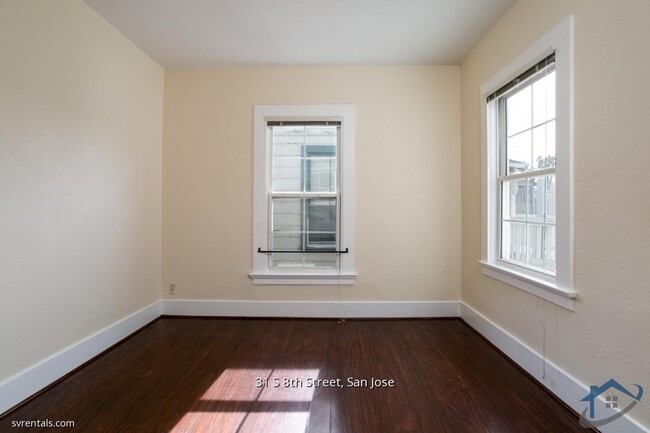 Building Photo - 31 S 8th St