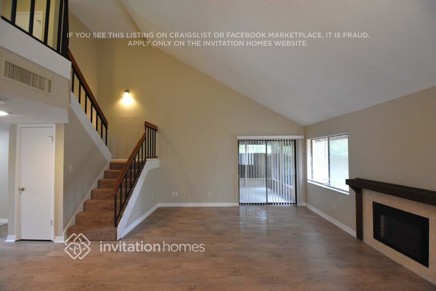 Building Photo - 126 W York Ct