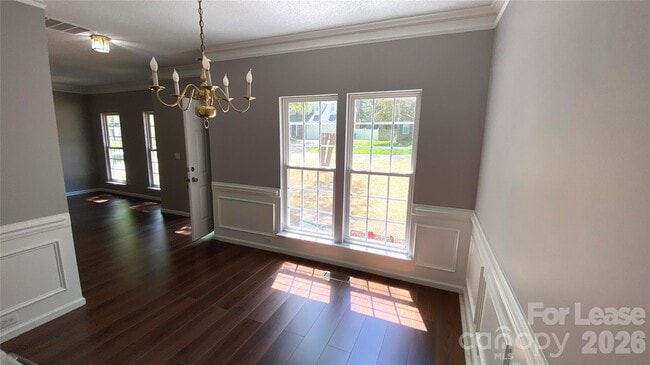 Building Photo - 127 Meadow Pond Ln