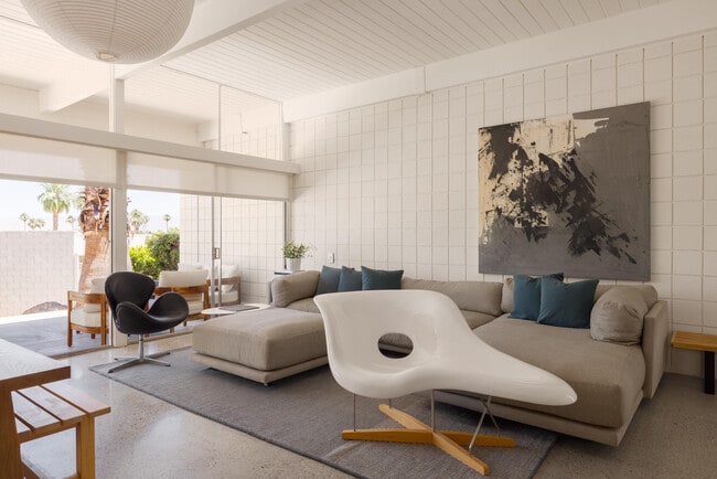 Building Photo - 483 Sandpiper St