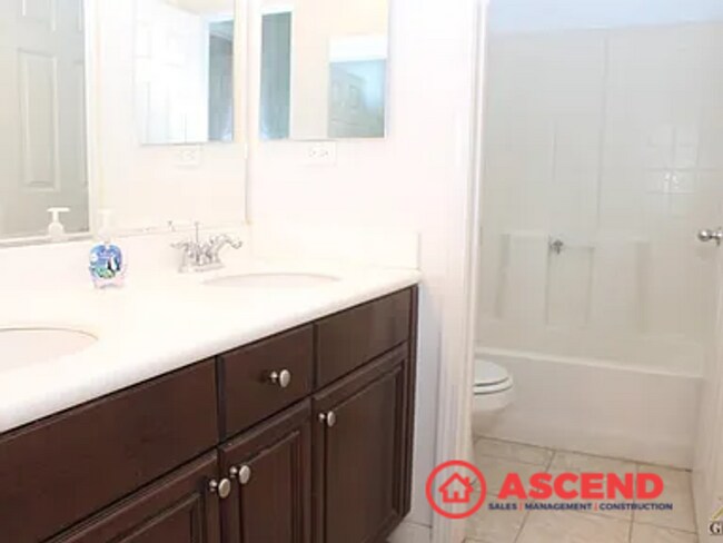 Building Photo - Gorgeous 2-Story 4 bdrm + Office House in Southwest