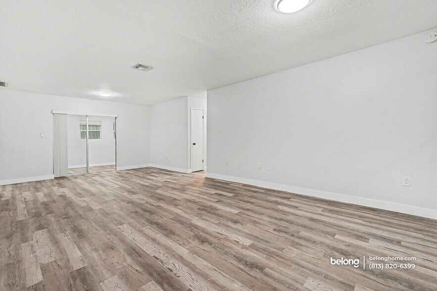 Building Photo - 22257 Yonkers Ave