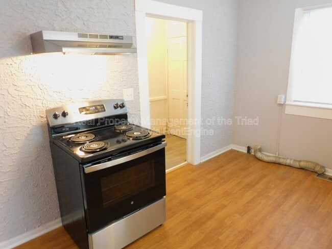 Building Photo - 201 Sheppard St