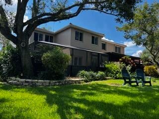 Building Photo - 11131 SW 17th Manor