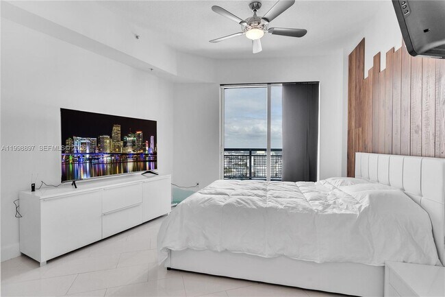 Building Photo - 60 SW 13th St