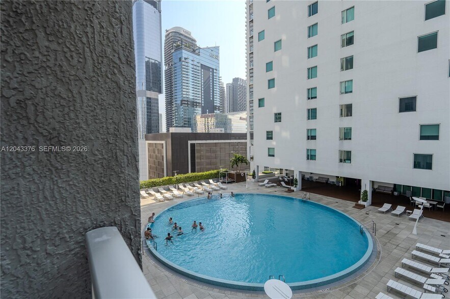 Building Photo - 500 Brickell Ave