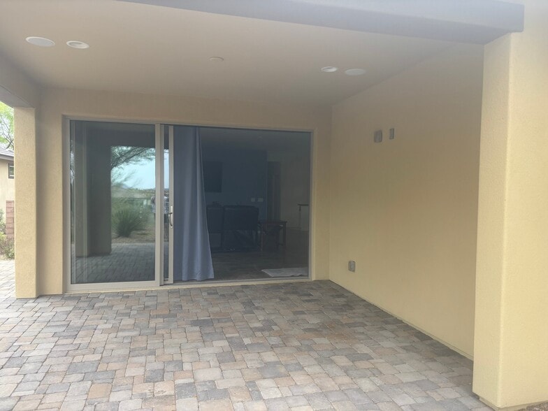 Building Photo - 4468 Covered Wagon Trl