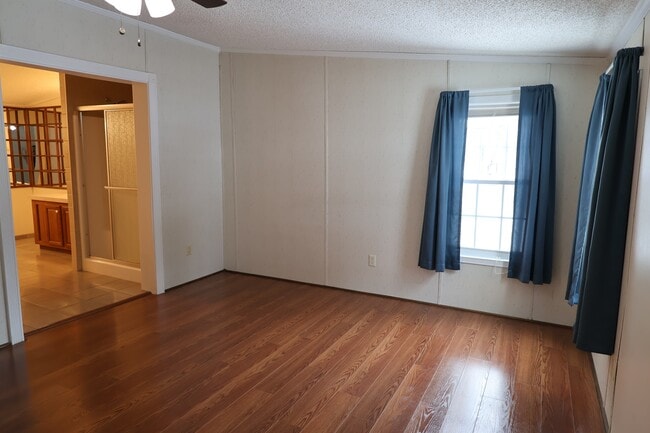 Building Photo - 922 Moss Oak Ct