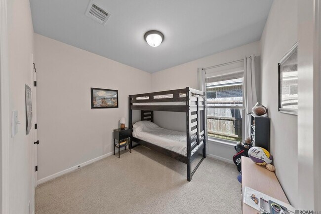 Building Photo - 1343 Rustic Pine Dr