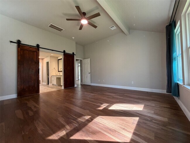 Building Photo - 28402 Ascot Farms Rd