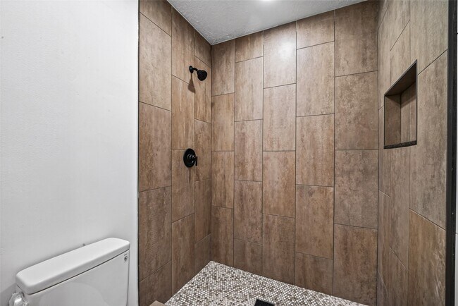 Building Photo - 3910 Chile Dr
