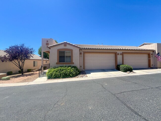 Building Photo - 1715 Pinon Dr