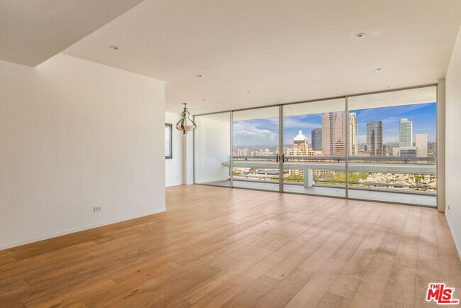 Building Photo - 2222 Ave of the Stars