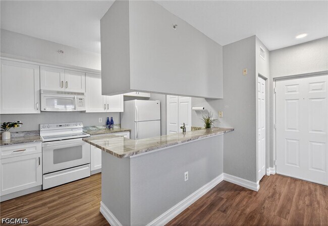 Building Photo - 6481 Aragon Way