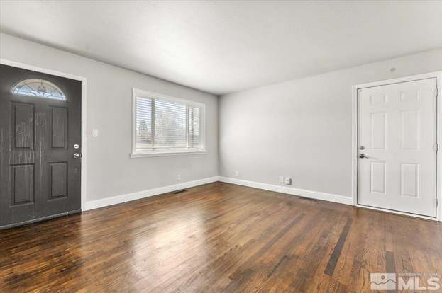 Building Photo - 990 Akard Dr