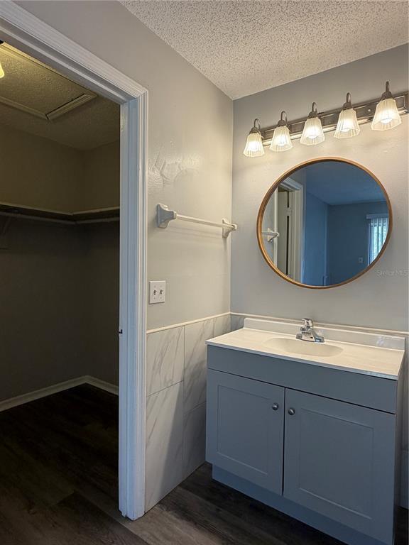 Building Photo - 1215 Ravida Cir