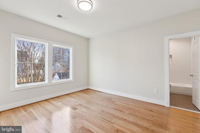 Building Photo - 2150 N Stafford St