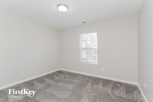 Building Photo - 4786 Turnridge Court Northwest