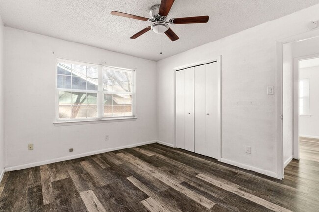 Building Photo - 1203 Hughes Ave