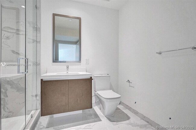 Building Photo - 851 NE 1st Ave