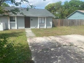 Building Photo - 9767 Piney Point Cir