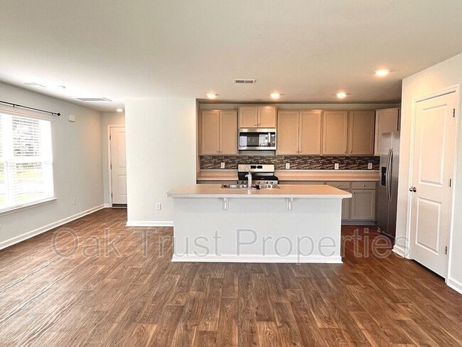 Building Photo - 129 Spencer Cir