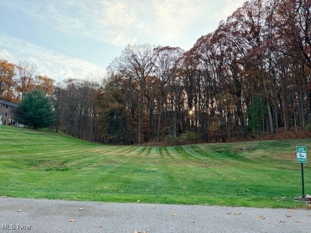 Building Photo - 6930 Carriage Hill Dr