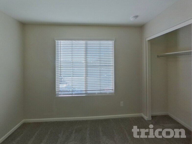 Building Photo - 8606 E Peralta Ave