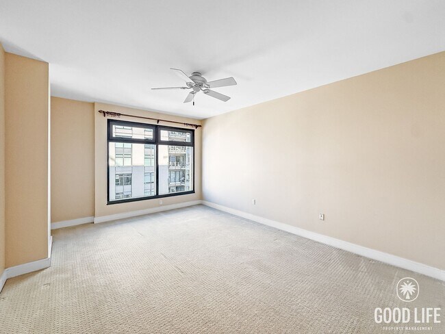 Building Photo - Downtown Luxury Living – 2B/2BA Condo with City Views!