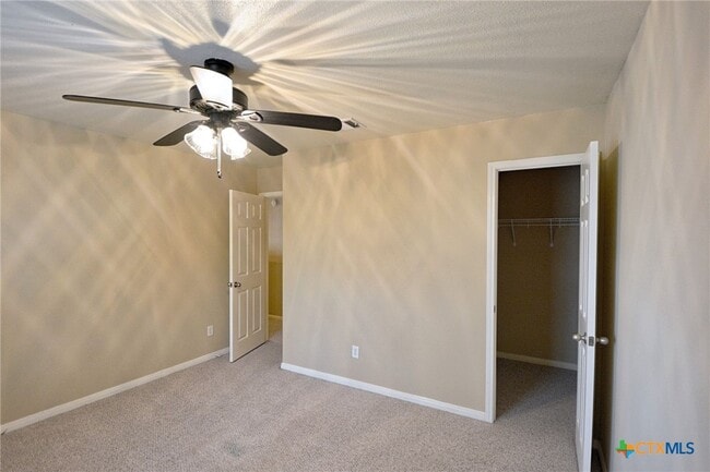 Building Photo - 2065 Dove Crossing Dr