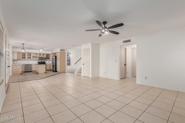 Building Photo - 4334 W Behrend Dr