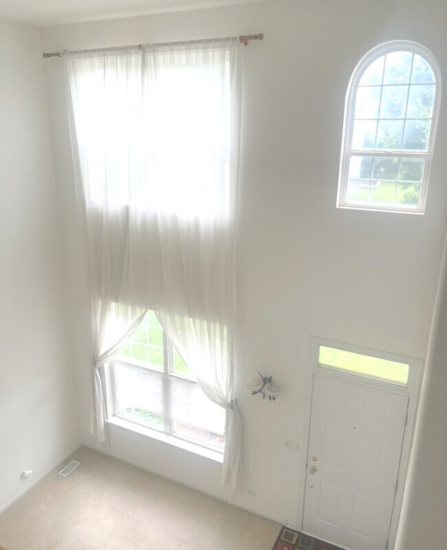 Building Photo - 1884 Fescue Dr